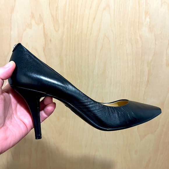 Michael Kors Black Leather Pointed Toe Pumps - Picture 5 of 10